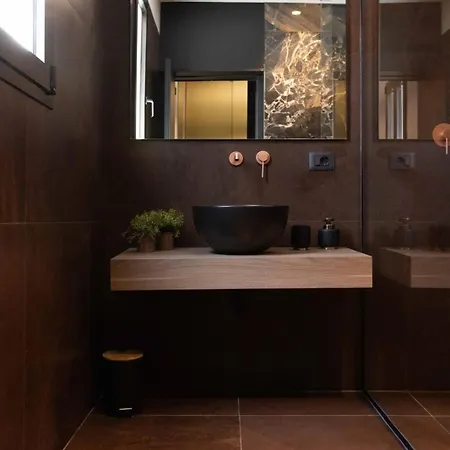 Semesterbostad Black And