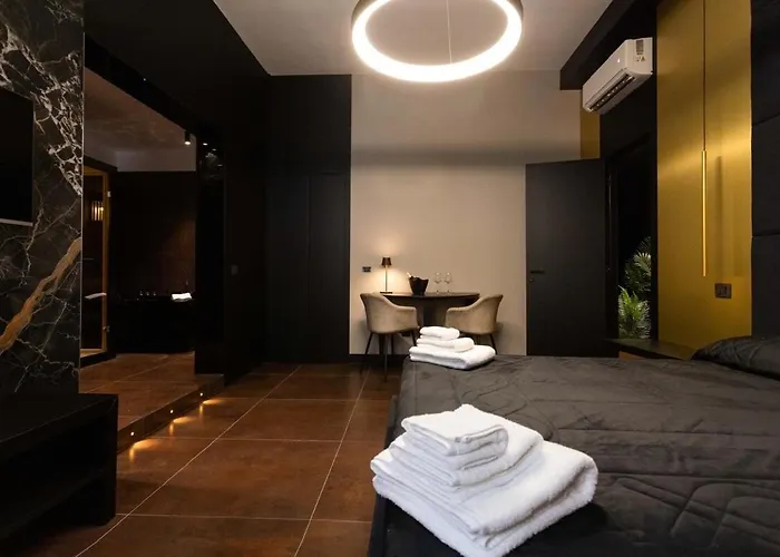 Black And 度假居 *